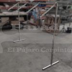 perchero extensible con colgadores